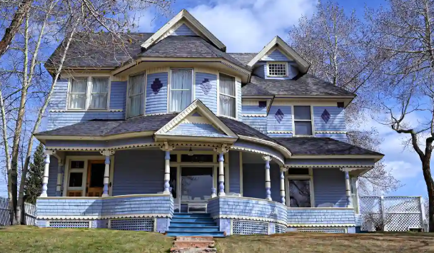 Tips for Transitioning to an Older Home: A Preparation Guide